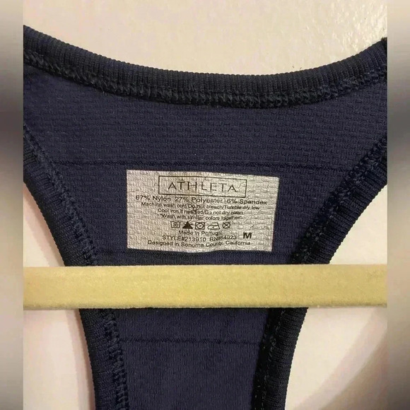Athleta fastest track gradient stripe navy tank M EUC - Picture 4 of 4